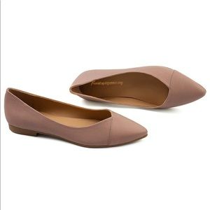 Soft faux leather Mauve/ Nude flats 🥿 🤩